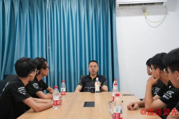 捷凯许家泰走进校园 与华南理工大学赛车队交流